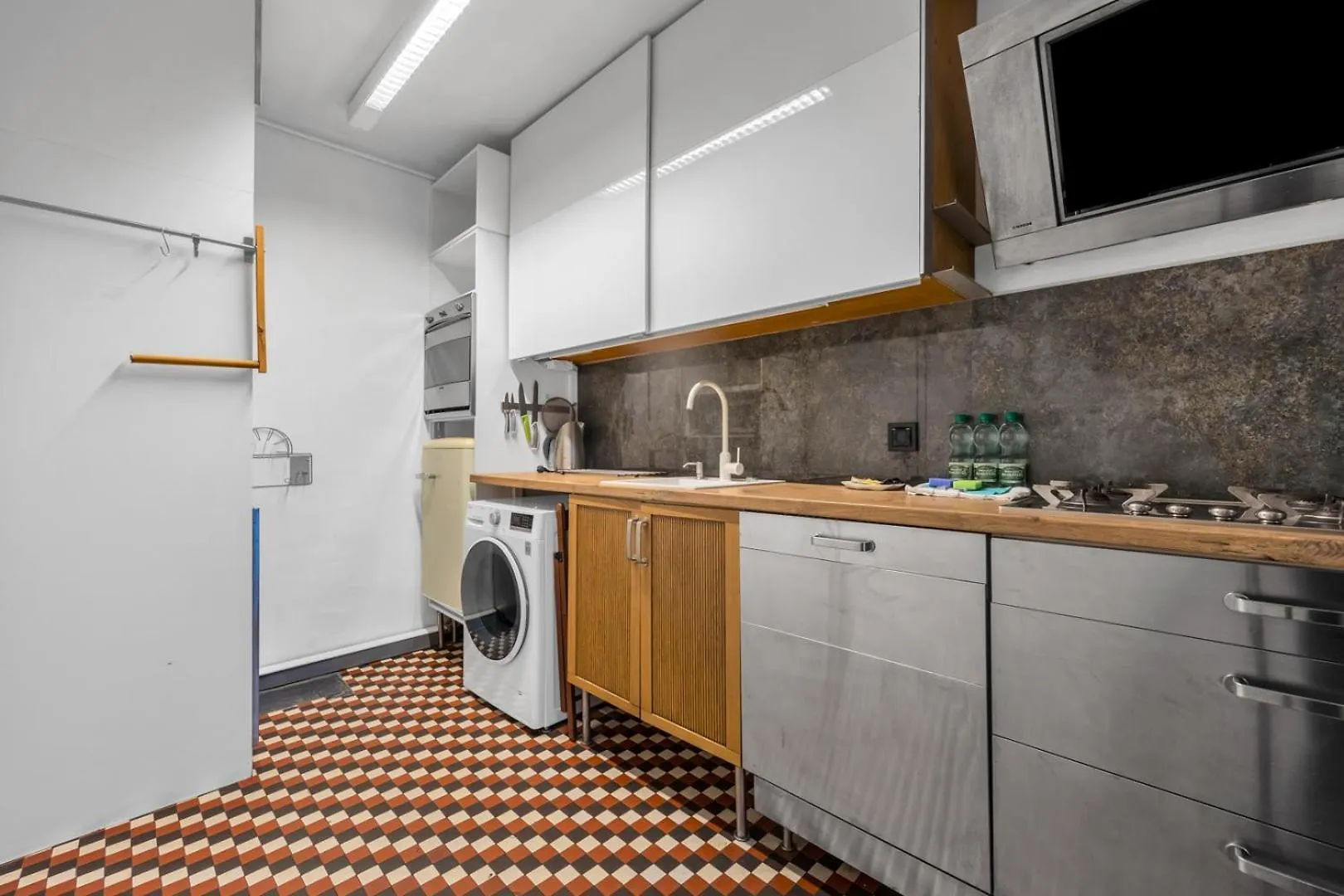 Plac Zbawiciela Spacious Apartment Warsaw