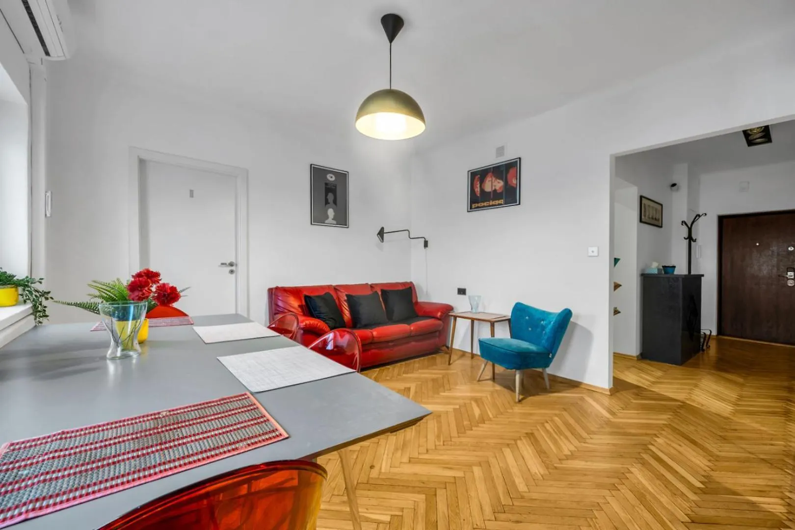 Plac Zbawiciela Spacious Apartment Warsaw 0*,  Poland