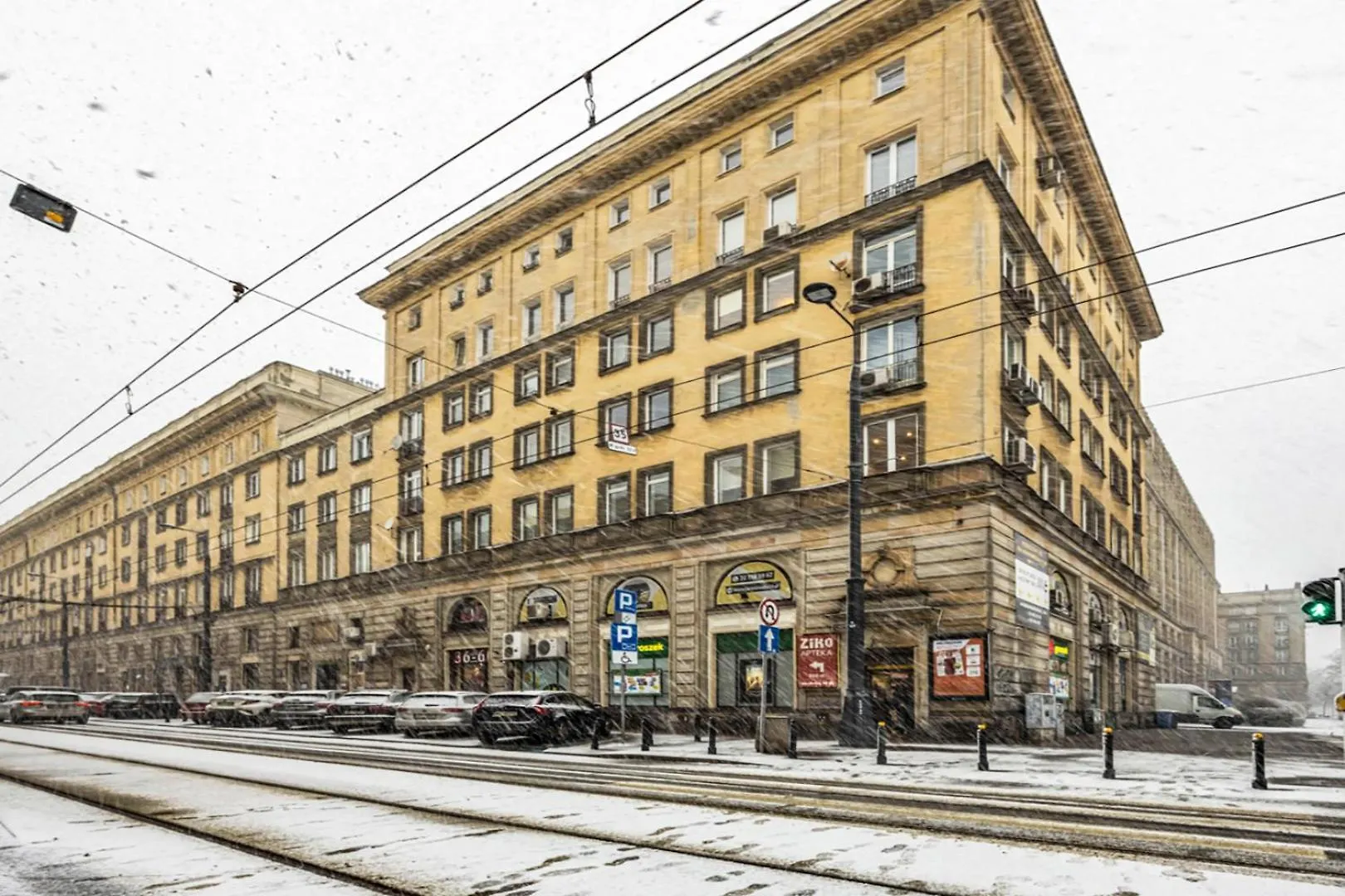 Plac Zbawiciela Spacious Apartment Warsaw